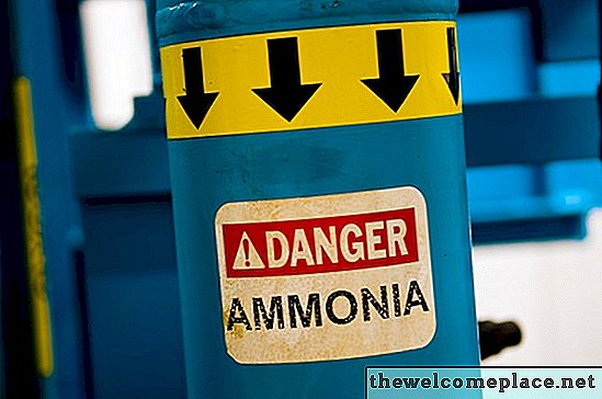 O que poderia causar um cheiro de amônia em um lar?