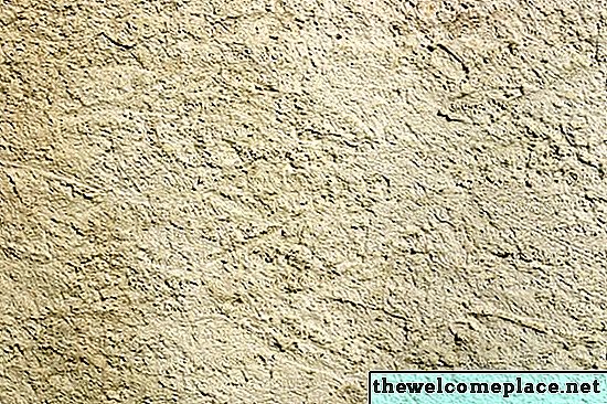 Que se passe-t-il lorsque les murs en plâtre sont mouillés?