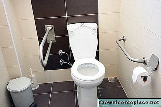 Qual è l'altezza di una toilette per disabili?