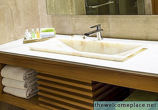 Quelle est la hauteur standard d'une vanité de salle de bain?