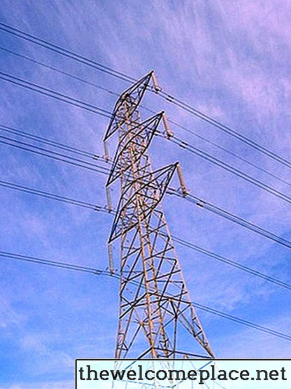 Was ist die typische Spannung für Stromleitungen?