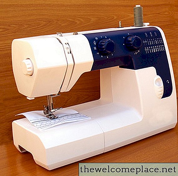 Kokį aliejų saugu naudoti siuvimo mašinoje?