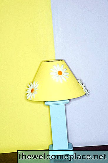 Welche Art von Farbe zum Malen eines Lampenschirms verwenden?