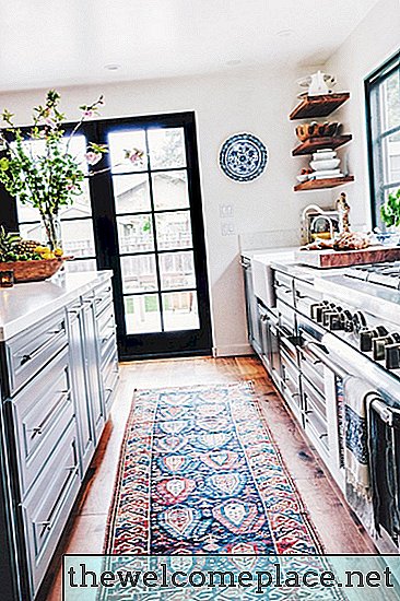 O que saber se você tem um tapete de área em sua cozinha