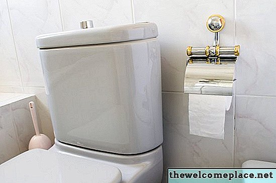 Warum sagen Klempner, Sie gießen Steinsalz in Ihre Toilette?