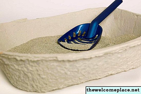 ¿La arena para gatos absorberá la humedad en una habitación?